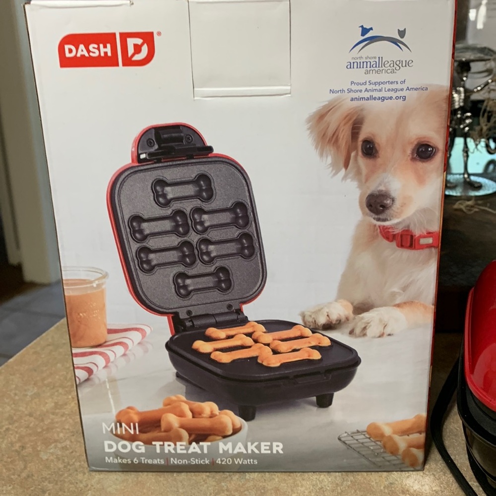 Dash mini dog bone treat maker